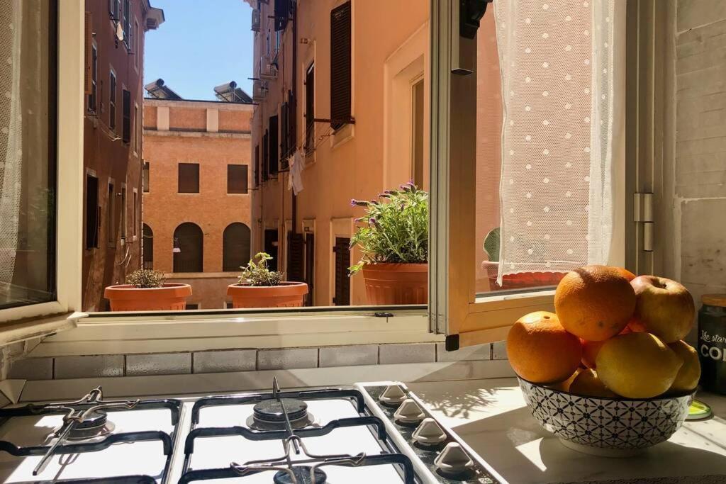 Vlad House, Close The Colosseum 罗马 外观 照片
